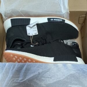 Mismate Adidas Men's Black Sneakers NMD R1 Left 9 Right 8.5